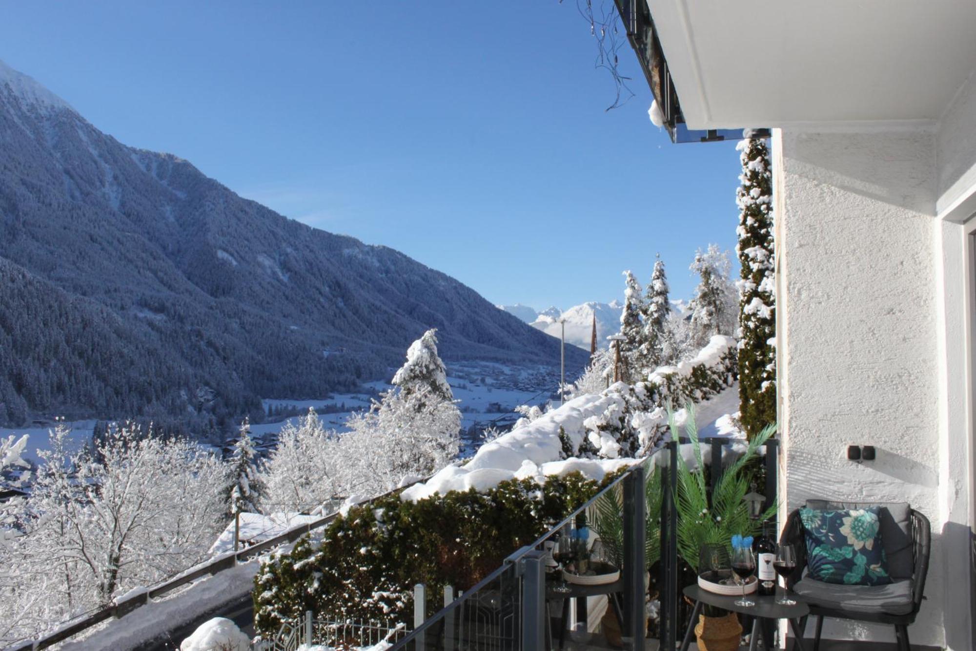 Panorama Appartements Mora Oetz Exterior photo